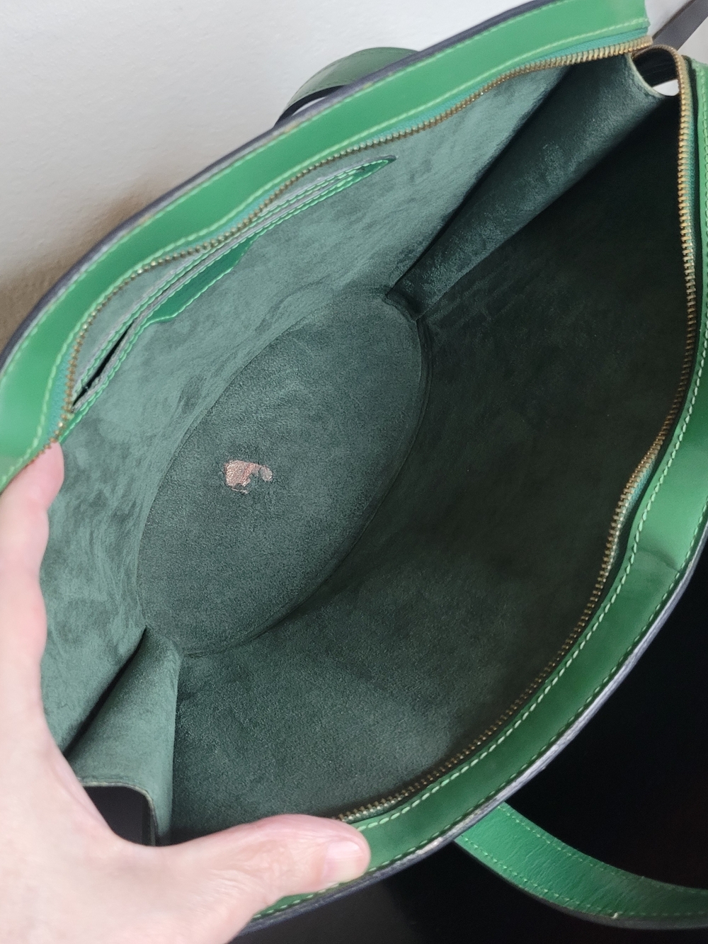 LOUIS VUITTON Saint Jacques Vintage Epi Leather Bag. - Picture 14 of 15